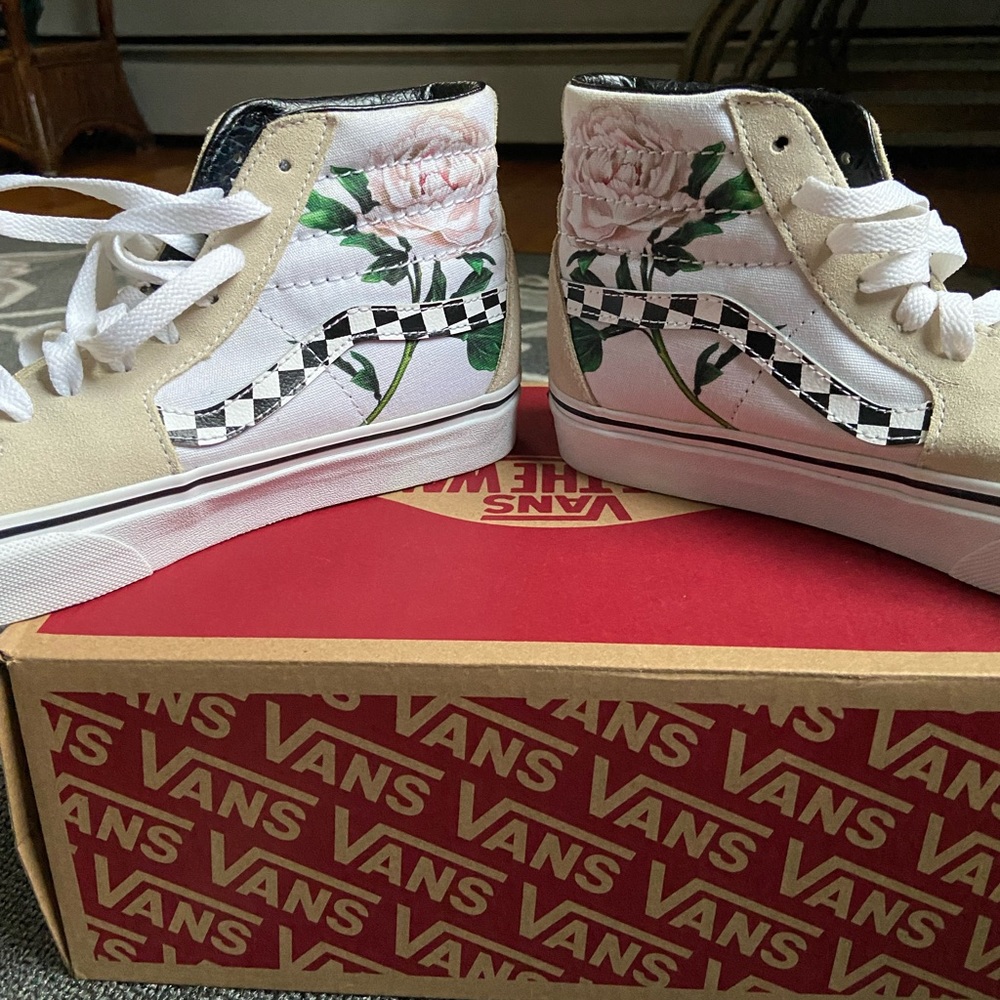 High Top Vans - Picture 2 of 8
